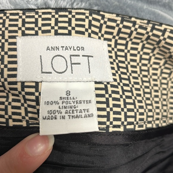 LOFT Skirt - Picture 2 of 2